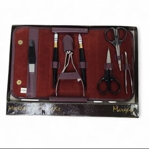 MANICURE SET in Travel Case NWT